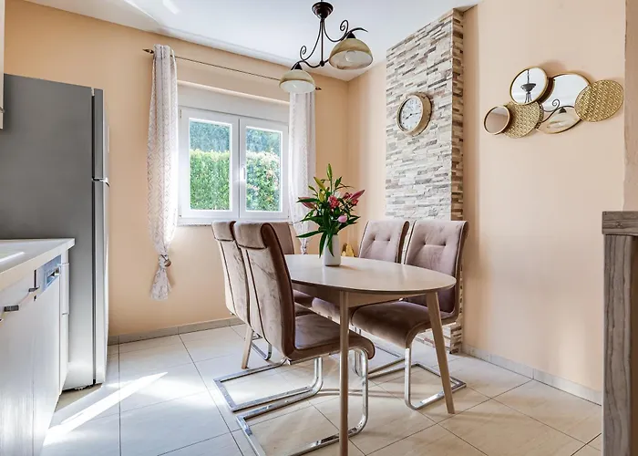 Markos アパート *