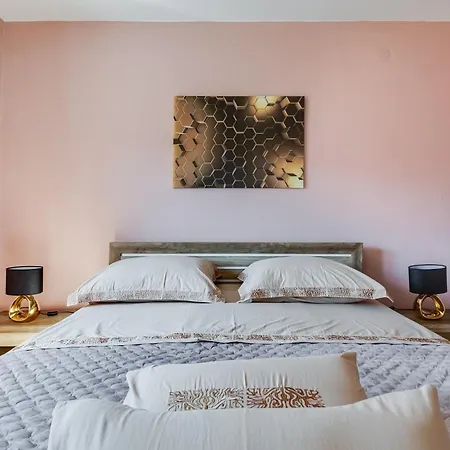 Markos Apartament *